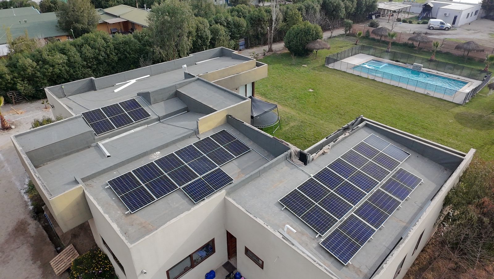 Foto aérea de instalación fotovoltaica